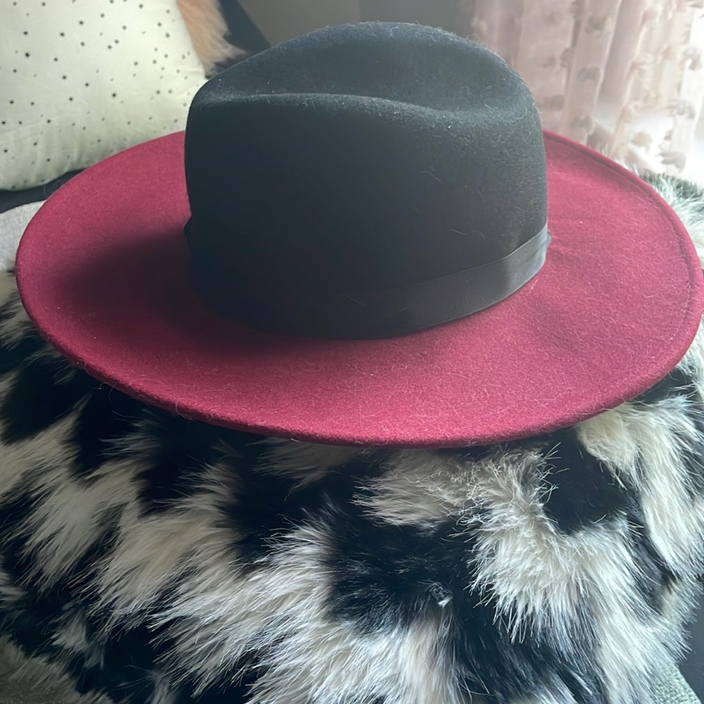 Felt wide brim hat